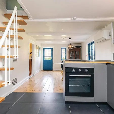 6 Person In Semesterbostad *