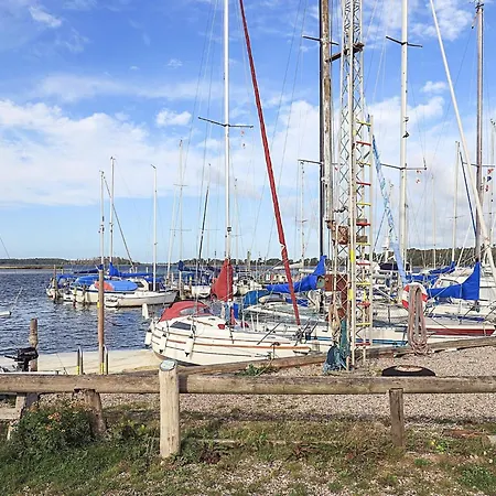 6 Person In Semesterbostad